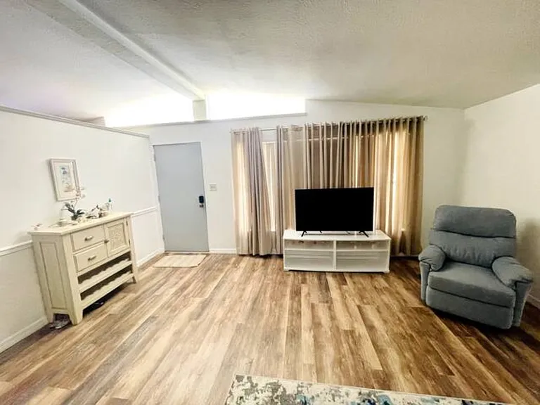 4649 Maceachen Blvd — Photo 8