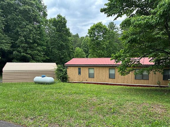 3rd image of 665 Ridgeview Rd