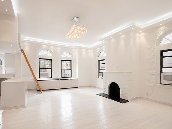 4th image of 150 W 58th St Ph S