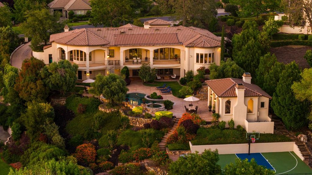 Home at Serrano Country Club