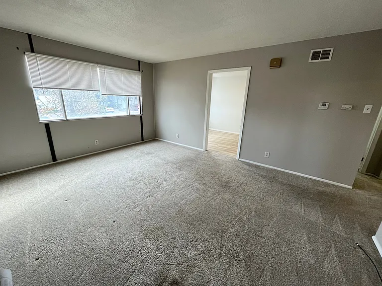 2200 S Jefferson St #1 — Photo 6