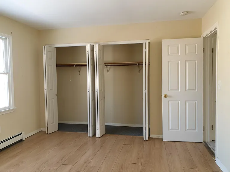162 Warner St — Photo 8