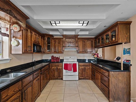 4th image of 4608 Noel Dr