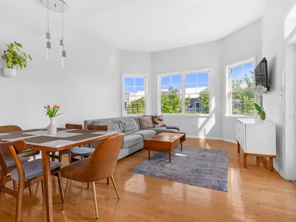 4 Constellation Pl APT 401, Jersey City, NJ 07305