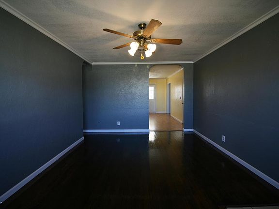 5th image of 6005 Garden Ln