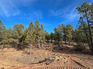 11 Northview Dr, Hot Springs, SD 57747