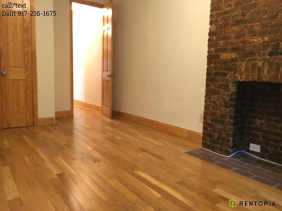 3rd image of 550 Bainbridge St #1RR