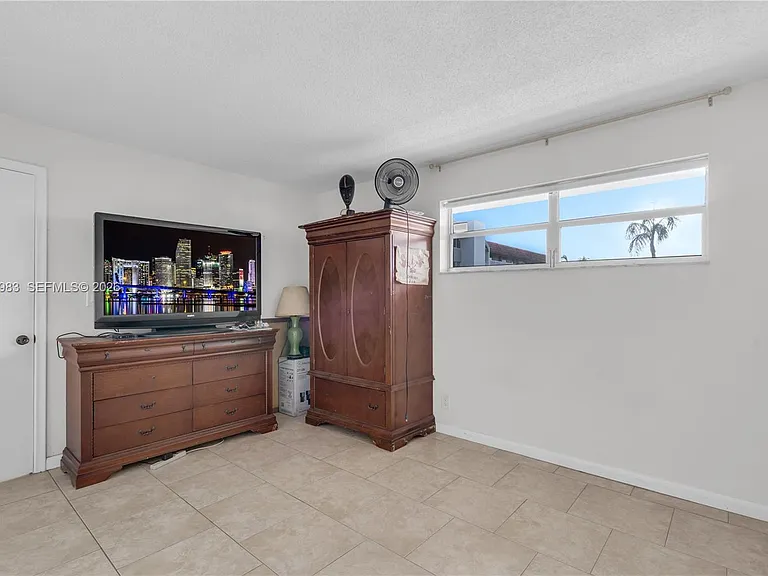 3551 Inverrary Dr #208 — Photo 15