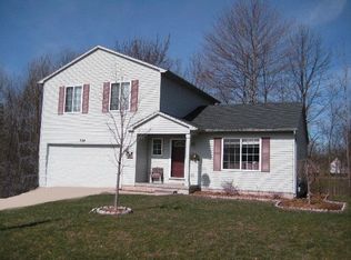 584 Breeze Ct, Waterford, MI 48327
