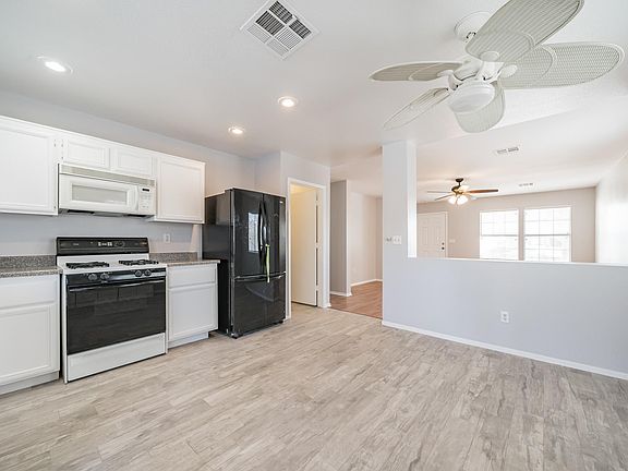 5th image of 1044 Skyforest Dr