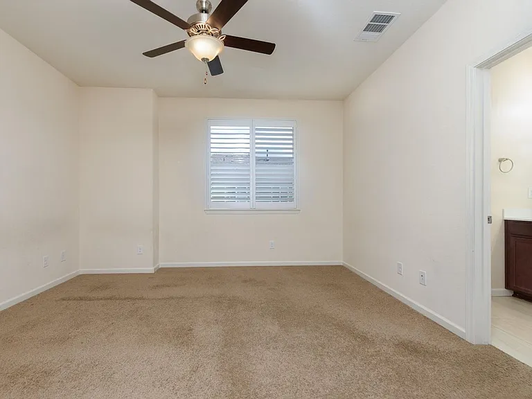 1032 Arbor Rd — Photo 12