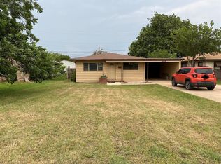 1521 N Crain St, Altus, OK 73521