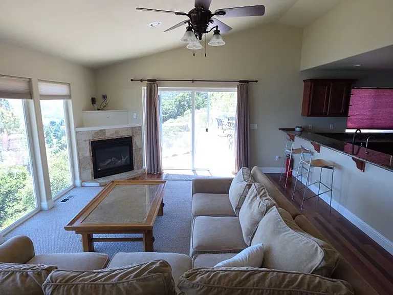 8115 Mountain Crest Dr — Photo 8