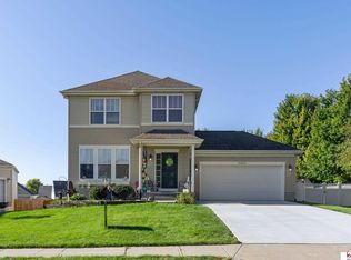 16425 Erskine St, Omaha, NE 68116