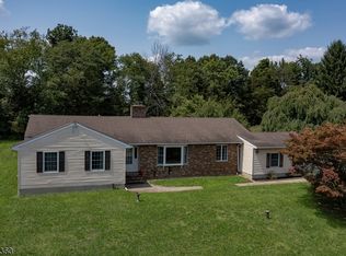 9 Plotts Rd, Newton, NJ 07860