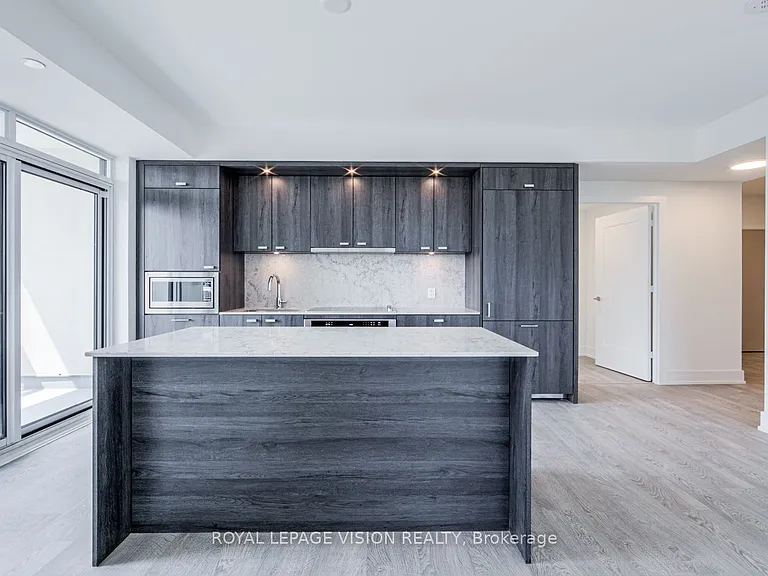 858 Dupont St #604 — Photo 2