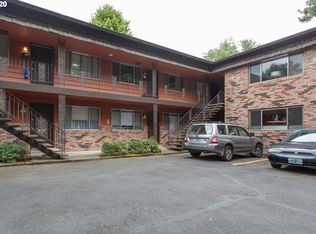 2006 NE Hancock St, Portland, OR 97212