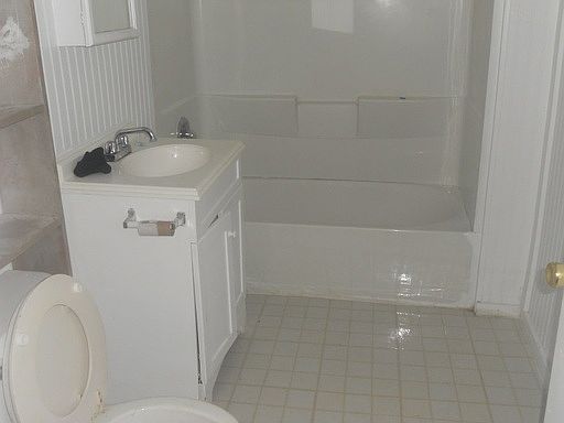 3rd image of 118 S Lincoln St