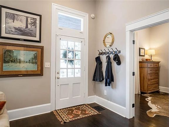 5th image of 334 Little St