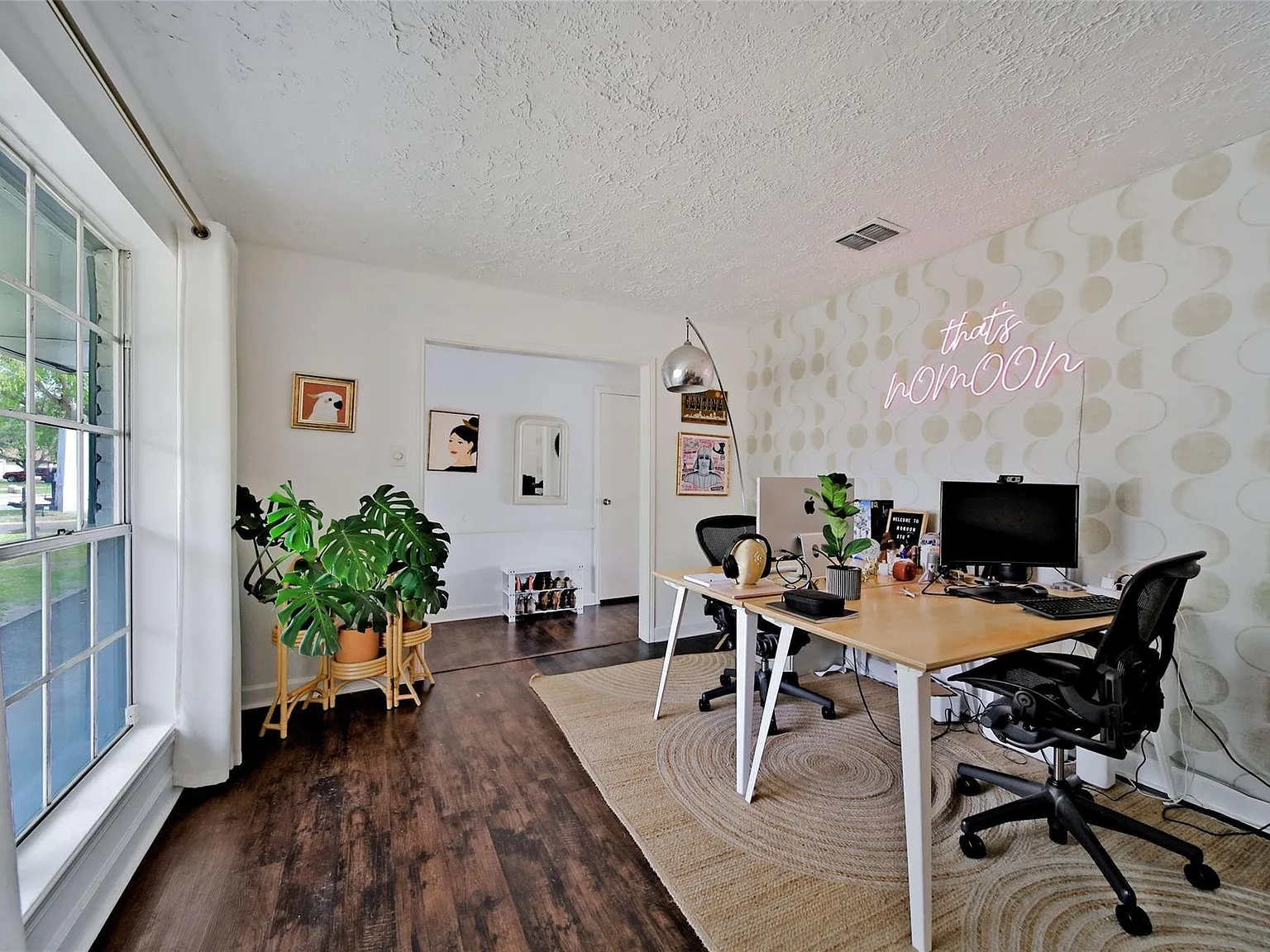 3 bed, 1856 sqft, $2,300 — Photo 3