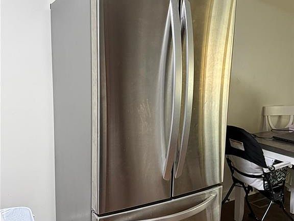 4th image of 3104 Faraon St