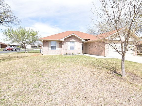 2nd image of 4201 Bluestem Ln