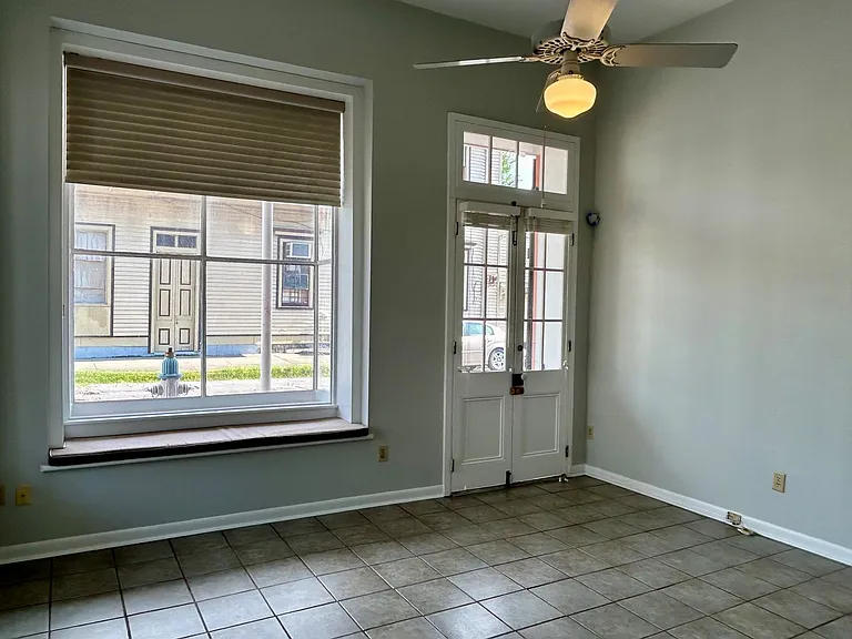 802 Spain St #3 — Photo 26