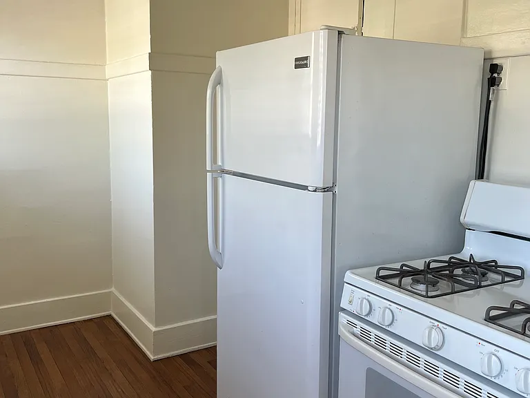 1441 Edgecliffe Dr #21 — Photo 7