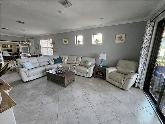 4th image of 4317 Beauty Leaf Cir