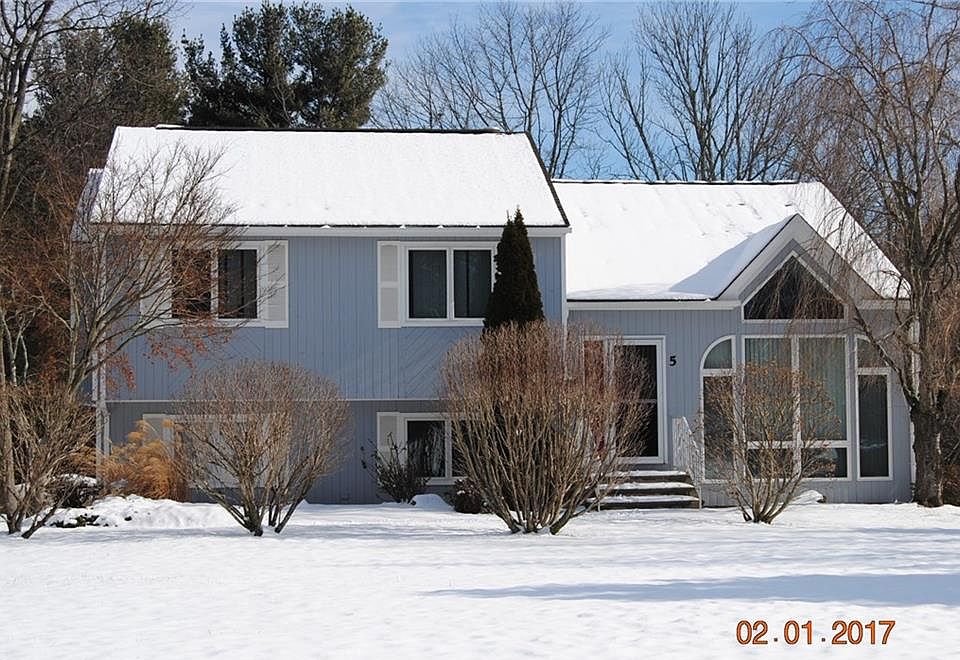 1st image of 5 Jaime Dr