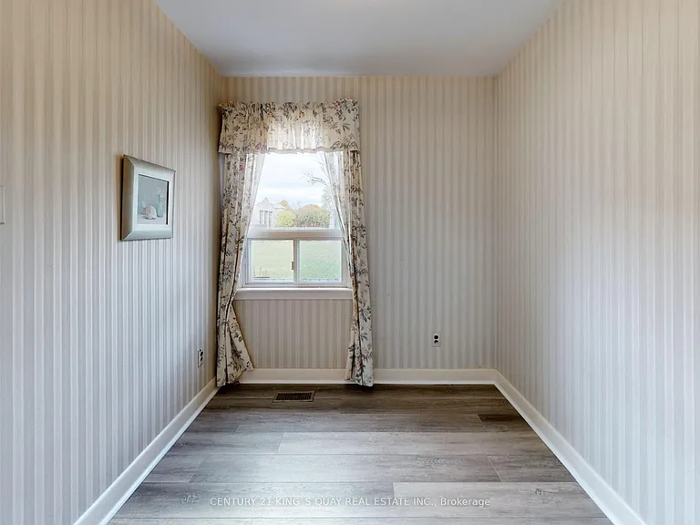 60 Northwood Dr — Photo 16