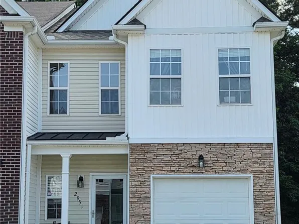 2951 Greyhawk Ln, Cumming, GA 30040