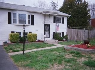 15106 Castle Ct, Woodbridge, VA 22193