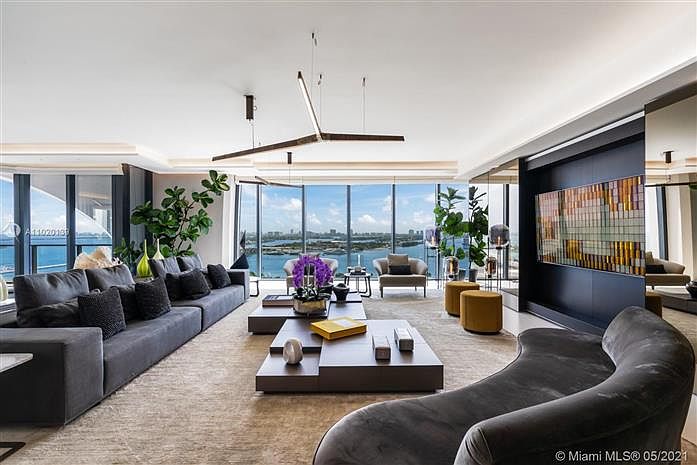 1st image of 1000 Biscayne Blvd #2202