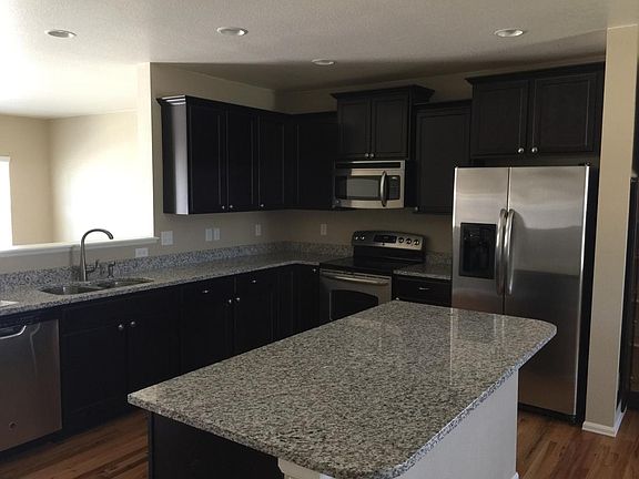 Granite Countertops and Stainless Appliances