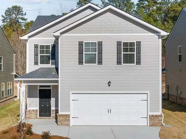5 Woodbrook Trl, Newnan, GA 30265