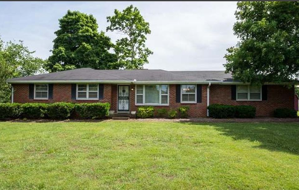 Front view of the house.