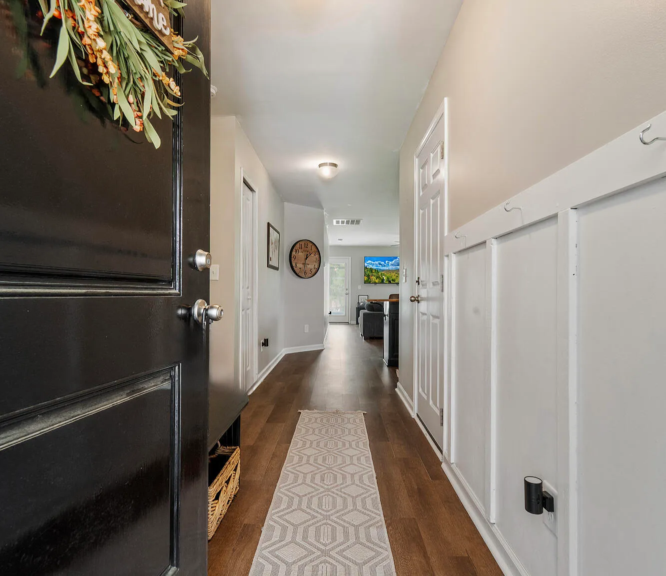 2 bed, 2.0 bath, 1265 sqft, $2,095 — Photo 2