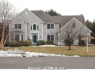 11 Michelle Ln, Avon, CT 06001