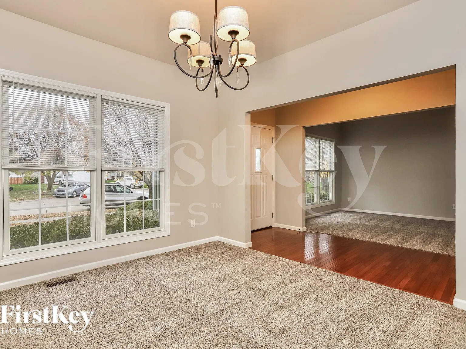 4 bed, 2.5 bath, 2490 sqft, $3,180 — Photo 4