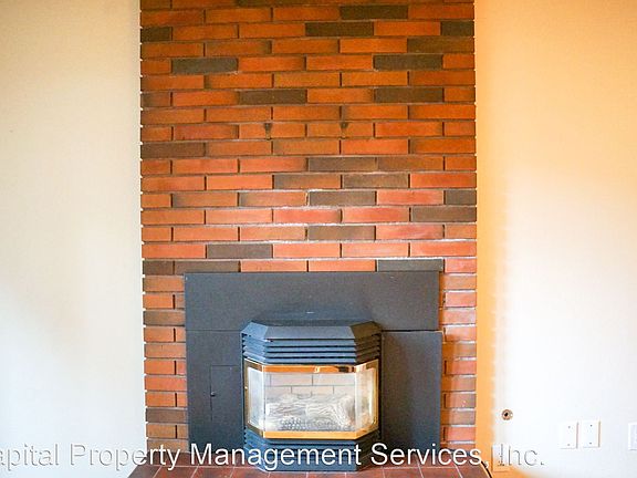 3rd image of 2618 NE Clackamas St #2889961