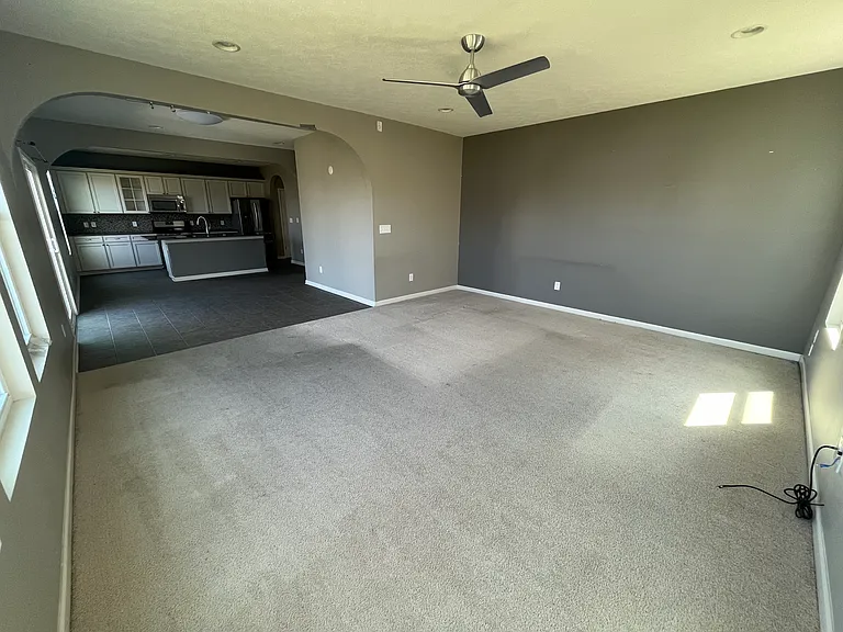 2045 Lakecrest Dr — Photo 11