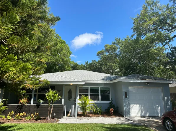 162 6th St NW, Largo, FL 33770