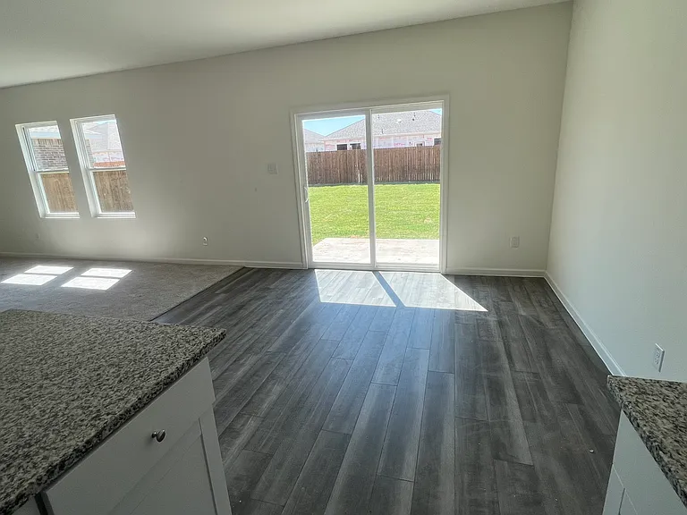 10320 Holycross Ln — Photo 4