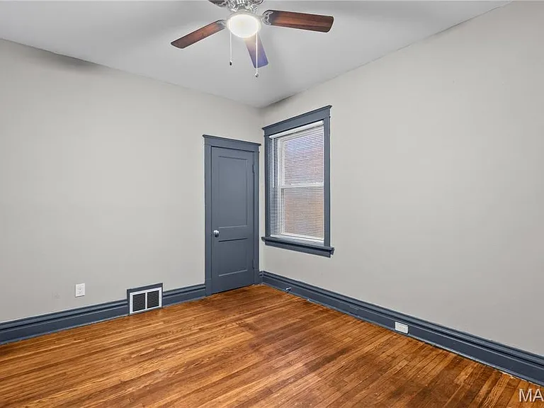 4040 Shreve Ave #B — Photo 8