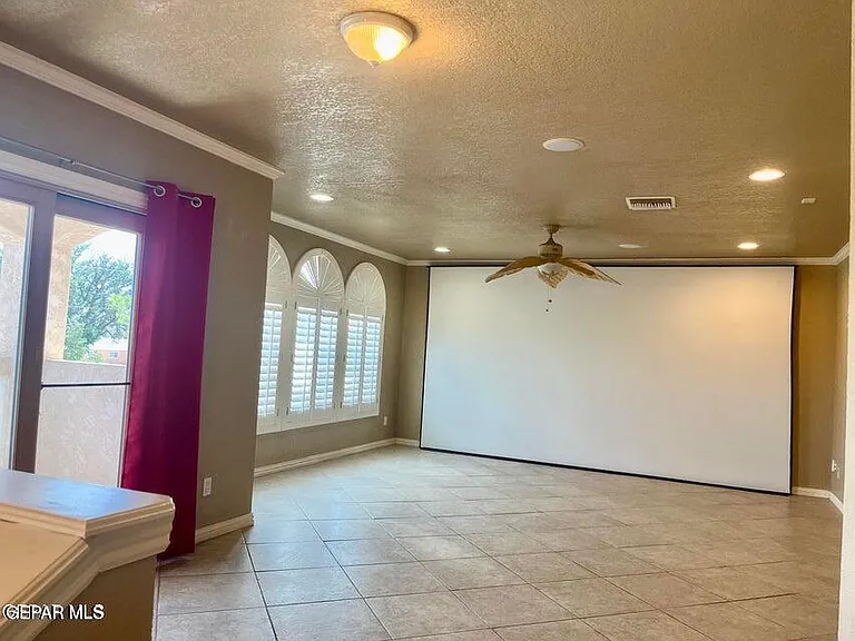 7409 Edgemere Blvd — Photo 29