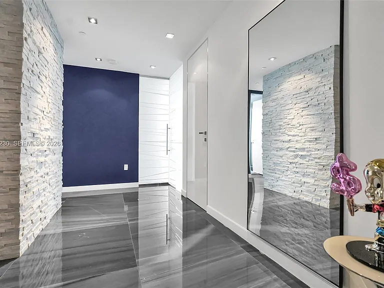 1100 Biscayne Blvd #6001 — Photo 48