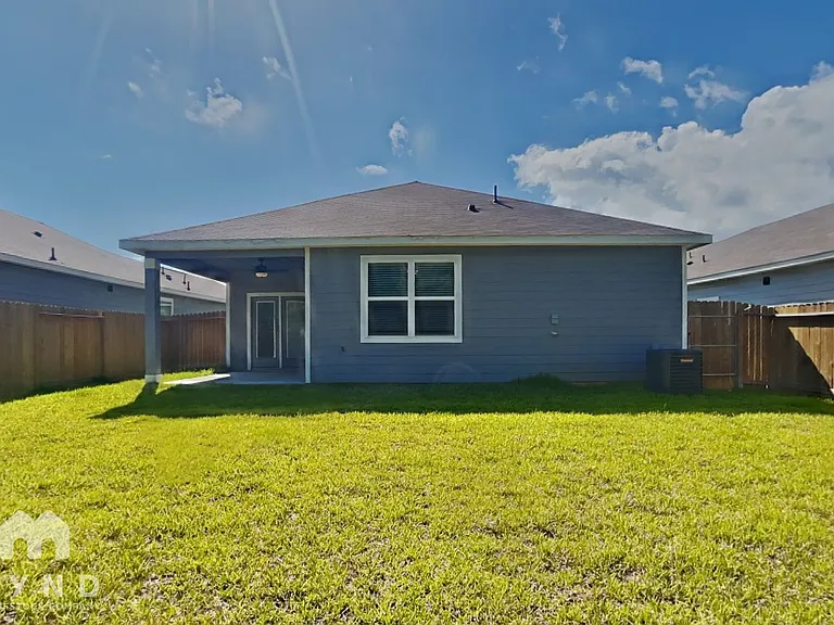 15475 Maple Terrace Dr — Photo 18