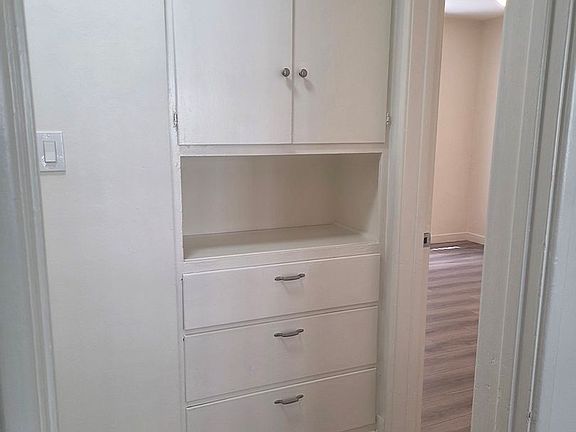 3rd image of 526 Glenwood Rd #530-A