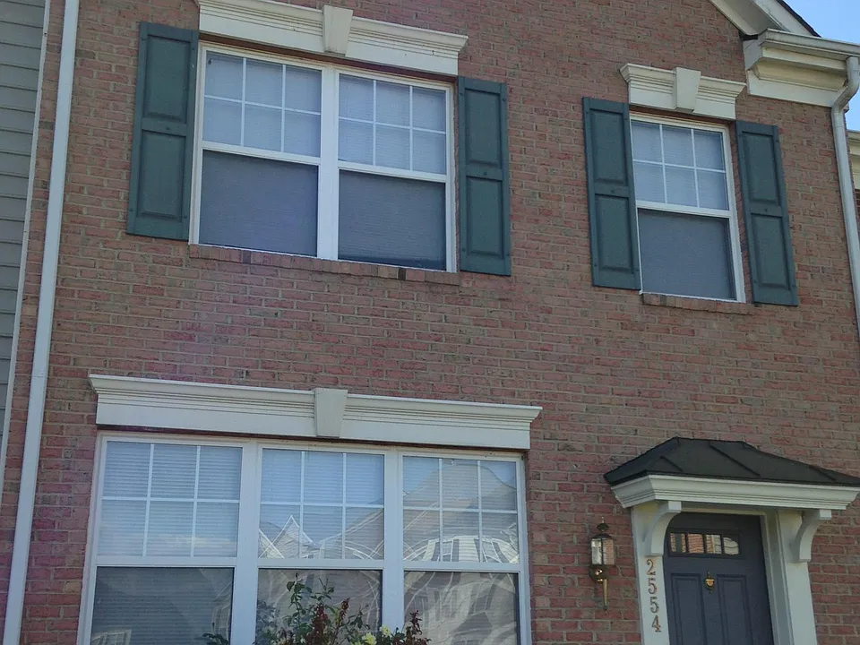 2554 Miranda Ct